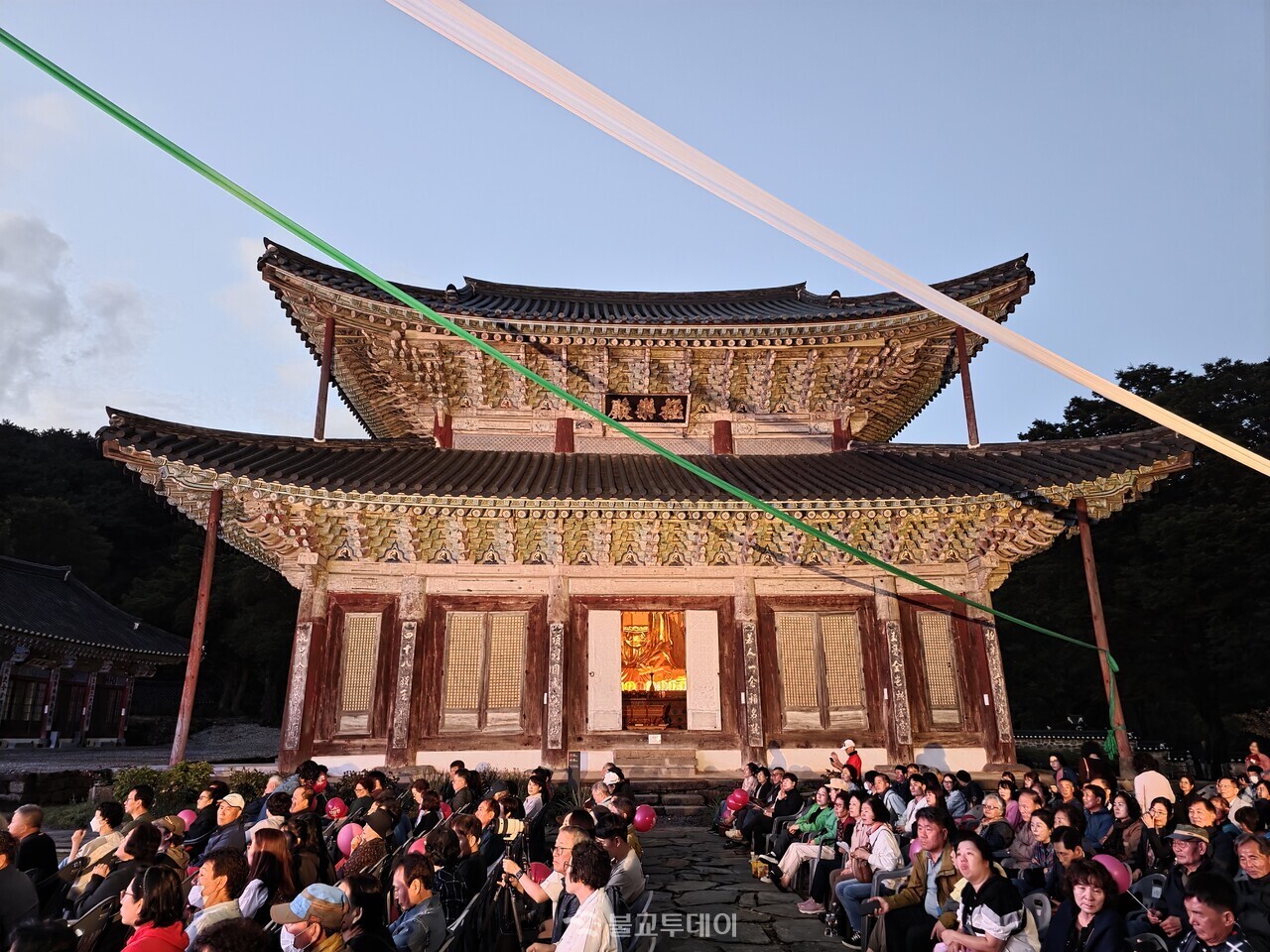 부여 무량사 극락전, 고즈넉한 밤 풍경에 취하다